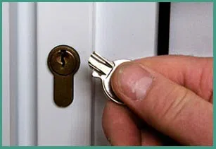 Houston-Lock-Locksmith Houston, TX 281-670-2363 - 14-55-broken-key